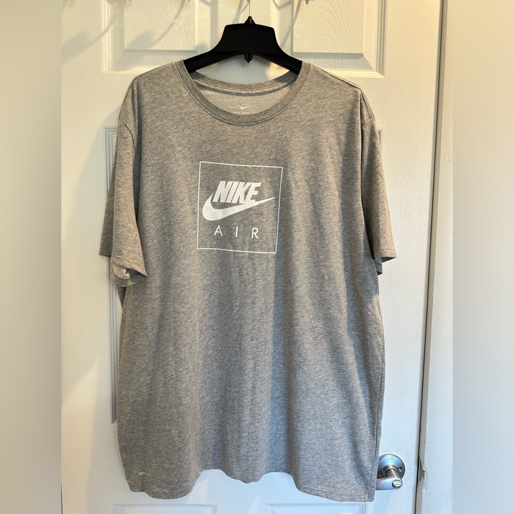 Nike Air T-shirt Size XXL